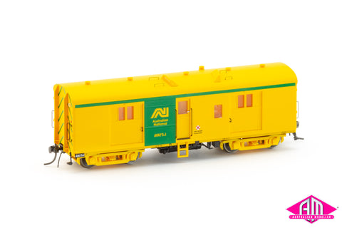 8300 Brake Van AVAY5-J 1980s Yellow/Green (8300 011)
