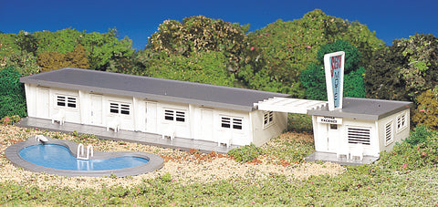 160-45214 - Motel With Swimming Pool Kit (HO Scale)