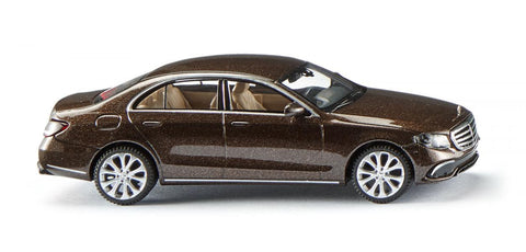 17022703 - Mercedes Benz E-Class W 213 - Exclusive Brown (HO Scale)