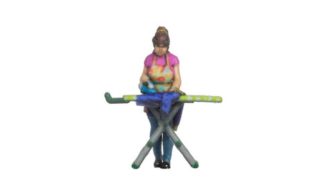 Noch 10425 - Woman Ironing (HO Scale)