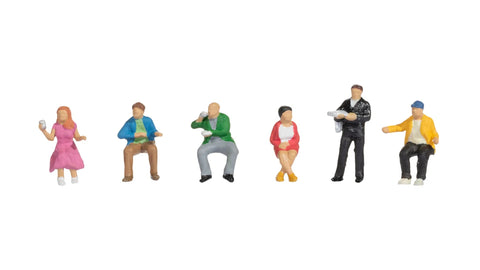 Noch 15239 - Figure Set - In the Dining Car (HO Scale)