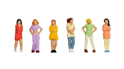 Noch 15517 - Figure Set - Female Teenagers (HO Scale)
