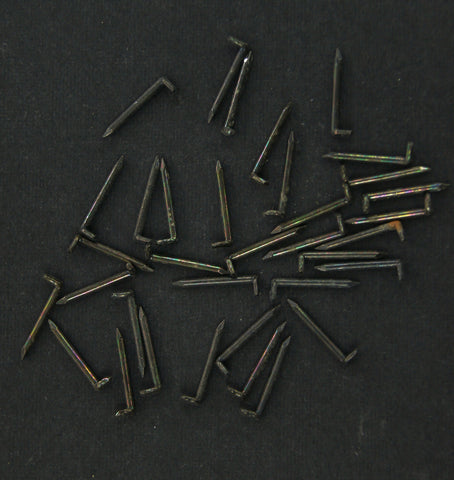Micro Engineering - 30-102 - Large Railroad Spikes - 500pc (O Scale)