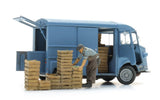 Artitec - Market Trader with Crates (HO Scale)