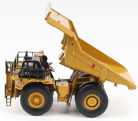 Cat 785 Mining Truck (HO Scale)