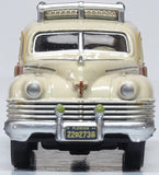 87CB42003 - 1942 Chrysler T & C Woody Wagon - Catalina Tan (HO Scale)