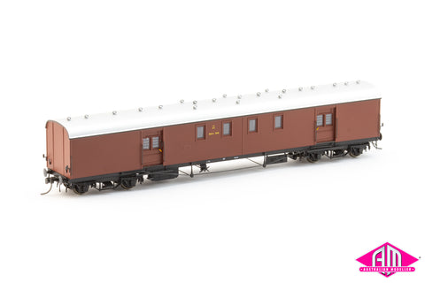 KP Mail Van KP 651, Plain Bearing Bogies, Indian Red, Silver Roof (KP 001)