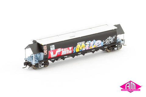 BGVF Grain Hopper, SSR Black With Graffiti - Single Wagon NNGH-14 (N Scale)