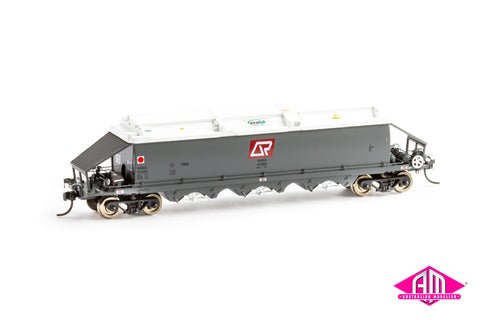 VGK Wheat Hopper VAKG Weathered QR Red VGK305 (4 car set) HO Scale 16.5mm