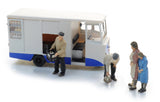 Artitec - Milkmen with Customers 1970-90 (HO Scale)