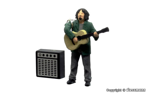 Viessmann - 1510 -  eMotion Street Guitarist with Amplifier - Moving (HO Scale)