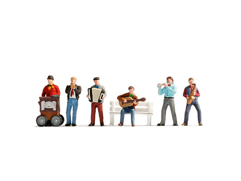 Noch 15563 - Street Musicians (Without Bench) (HO Scale)