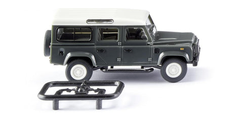 17010202 - Land Rover Defender 110 - Keswick Green (HO Scale)