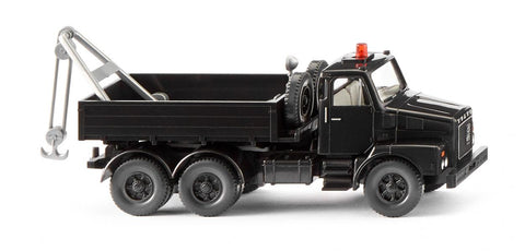 17063409 - Volvo N10 Towing Vehicle - Black (HO Scale)