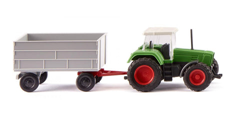 17096003 - Fendt Favorit with Trailer (N Scale)
