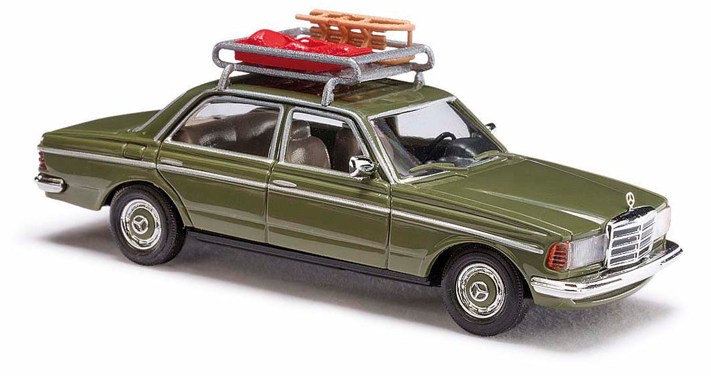 189 46865 Mercedes Benz W123 with Roof Rack HO Scale
