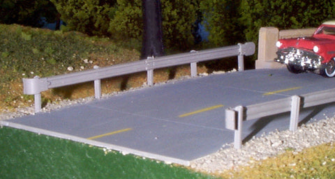 541-0003 - Highway Guardrail - 1pc (HO Scale)