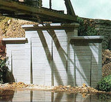 8420 - Stepped Wall Abutment - Concrete (HO Scale)