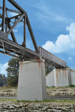 933-4550 - Single-Track Railroad Bridge Concrete Piers Kit - 2pc (HO Scale)