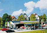 Faller - FAL-130345 - BP Petrol Station with Service Bay (HO Scale)