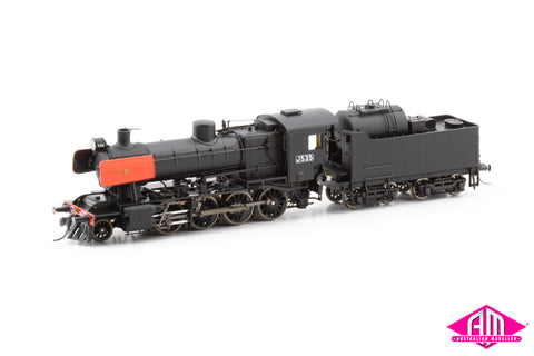 Ixion Models J500 VR J Class 2-8-0 Locomotive 'J535' Oil Burner, HO Scale