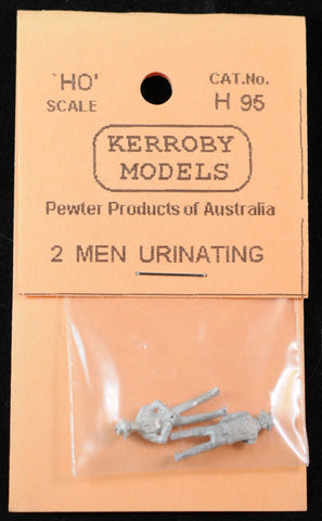 KM-H95 - 2 Men Urinating (HO Scale)