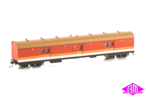 LHO Passenger Brake Van 1621 Candy with Navy Roof