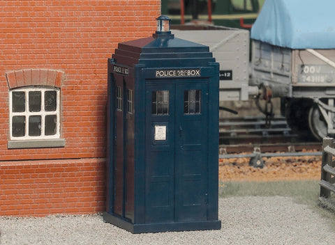 Peco - LK-765 - Police Telephone Box (O Scale)