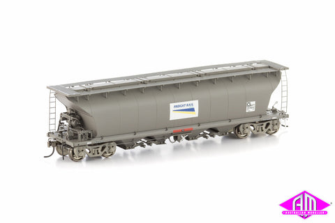 NGTY Grain Hopper, Freight Rail Wagon Grime with FR Logos and Roofwalks - 4 Car Pack NGH-5