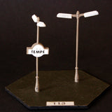 Uneek - UN-113 - Cast Base, Double Light & Plaque (HO Scale)