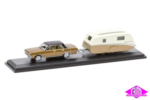 Road Ragers - 9581 - 1969 VG Valiant Regal Citron Gold, Black Vinyl Roof with Caravan (HO Scale)